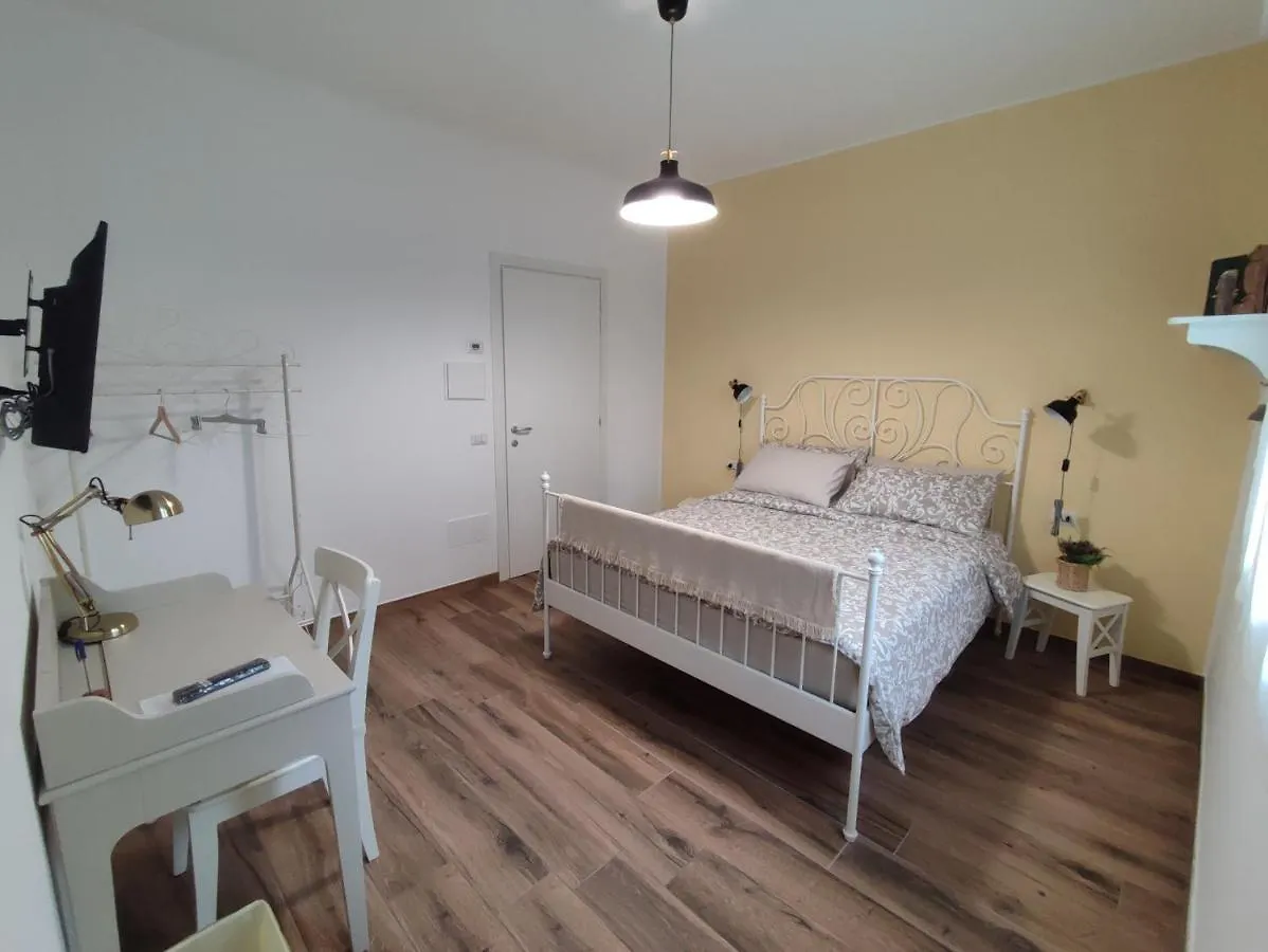 Lora Giusta Guest House 코모 0*,