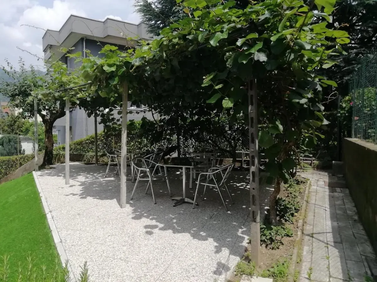 Lora Giusta Guest House 코모 0*,