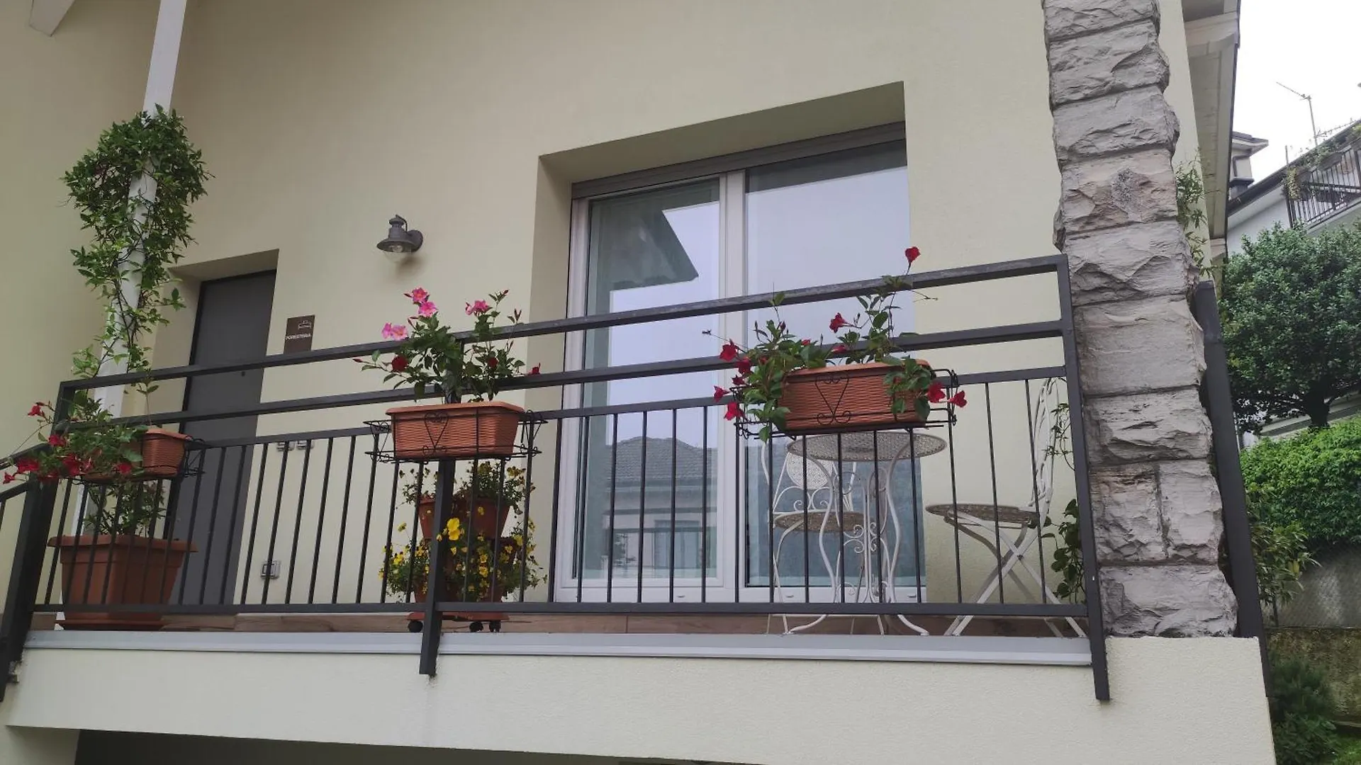 Lora Giusta Guest House Como Italy